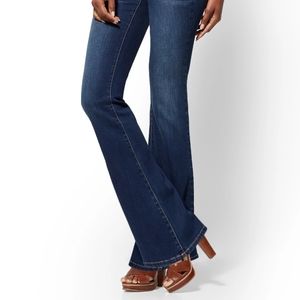 New York & Company Curvy Bootcut Jeans SZ 12